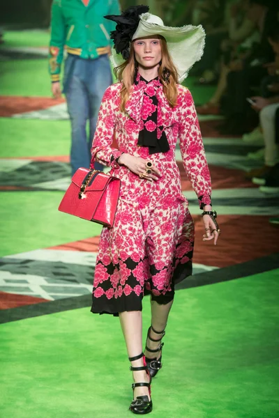Look 66